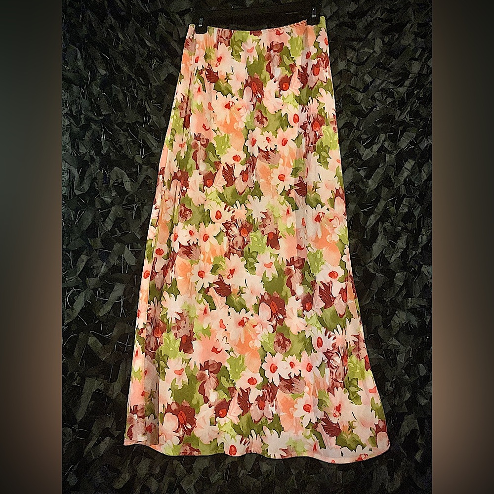Vintage Y2K Floral Midaxi Skirt 🌸 Like New!!